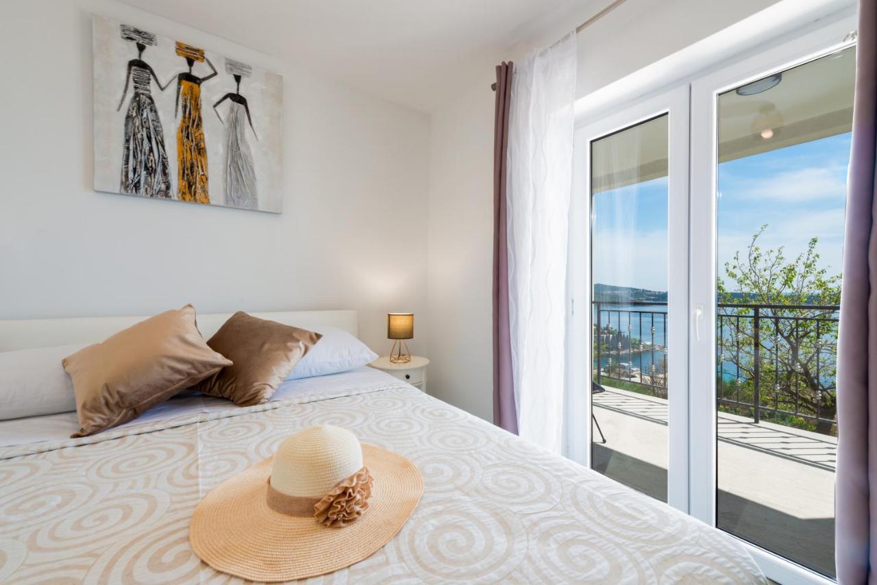 Golden Seaview Holiday Home Mlini Eksteriør bilde