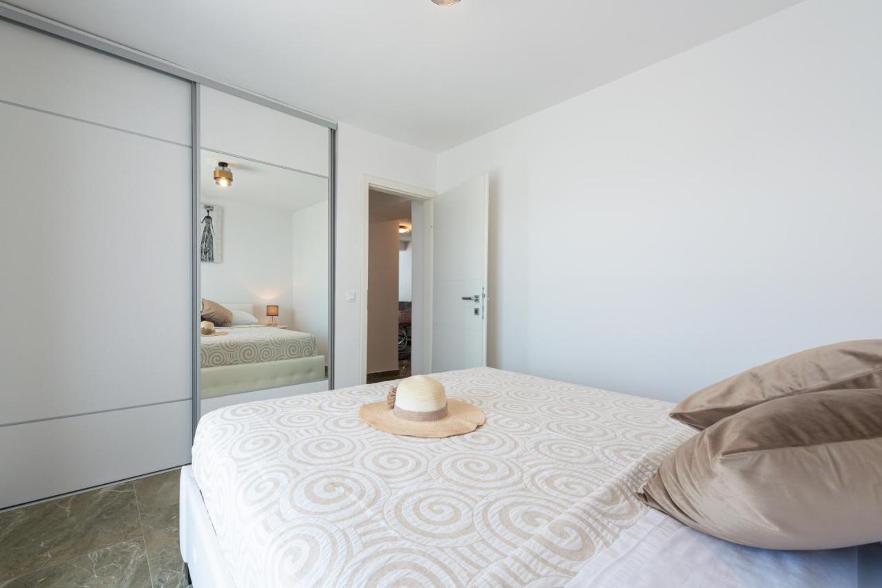 Golden Seaview Holiday Home Mlini Eksteriør bilde